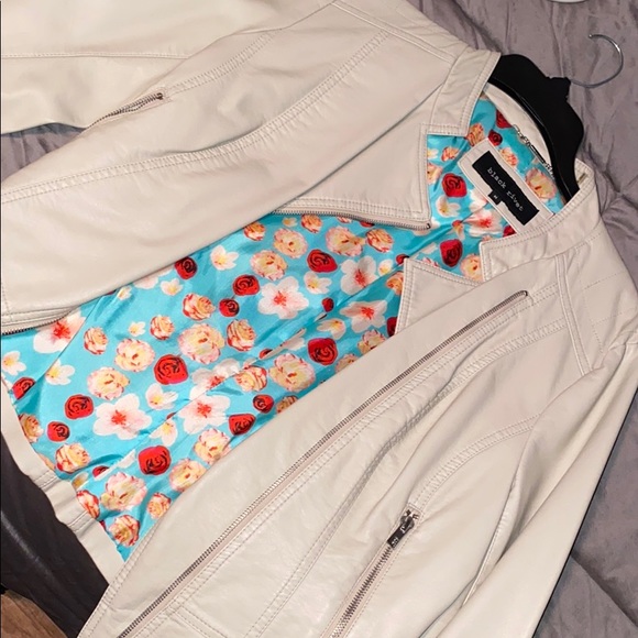 Leather jacket - Picture 2 of 4